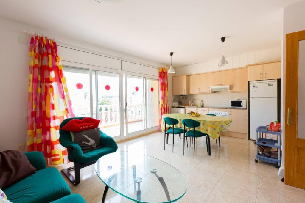 La Rapita - Apartamento De Dos Dormitorios Con Piscina Comunitaria Alcanar Εξωτερικό φωτογραφία