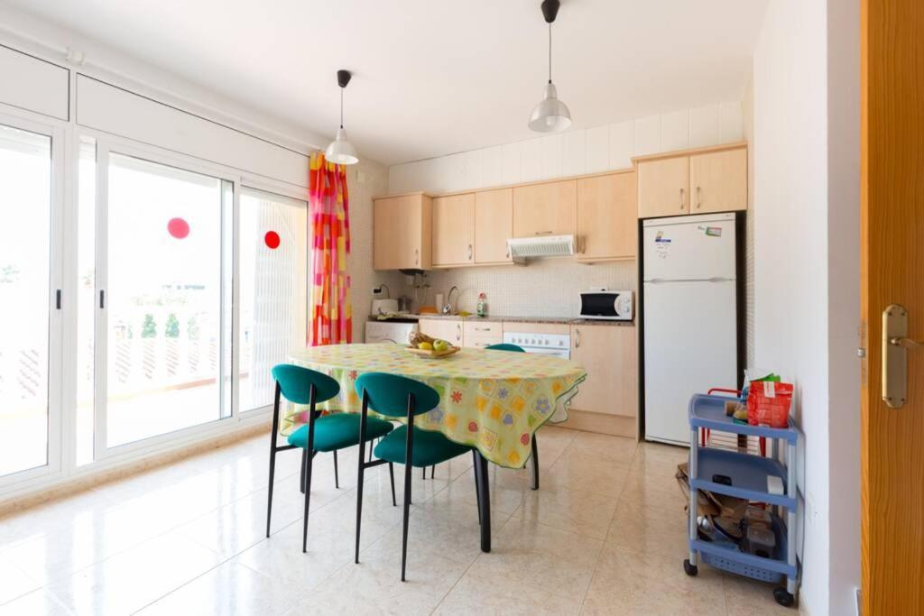 La Rapita - Apartamento De Dos Dormitorios Con Piscina Comunitaria Alcanar Εξωτερικό φωτογραφία